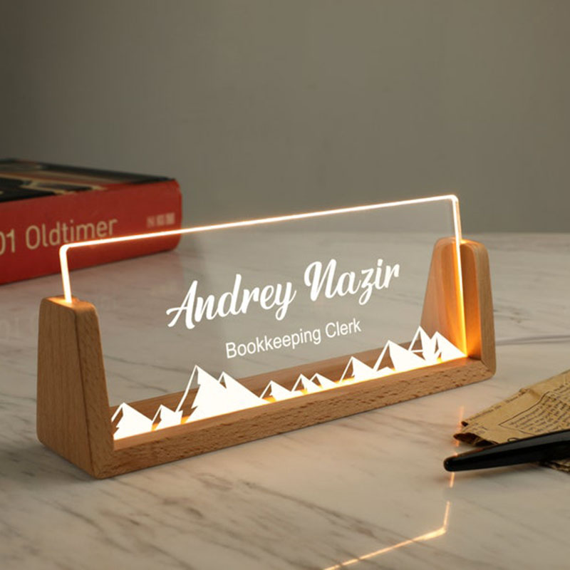 Anpassbares, personalisiertes, – Desk Name Plate Bewertung und Preis
